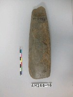 藏品(長條形打製石斧)的圖片